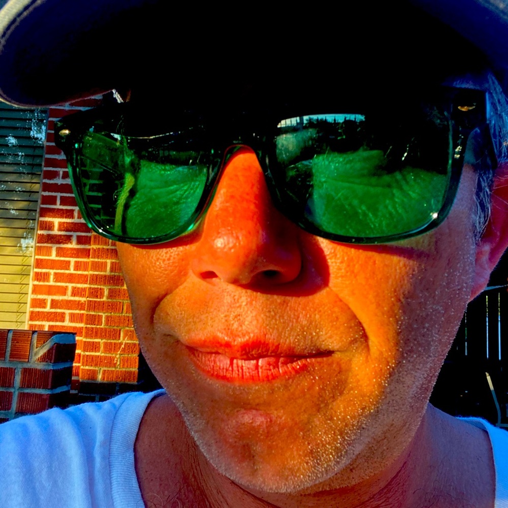 Meet your Posher, Dustin